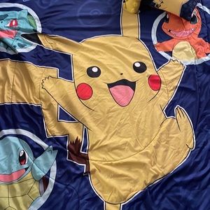 Twin comforter pillow and stuffed animals